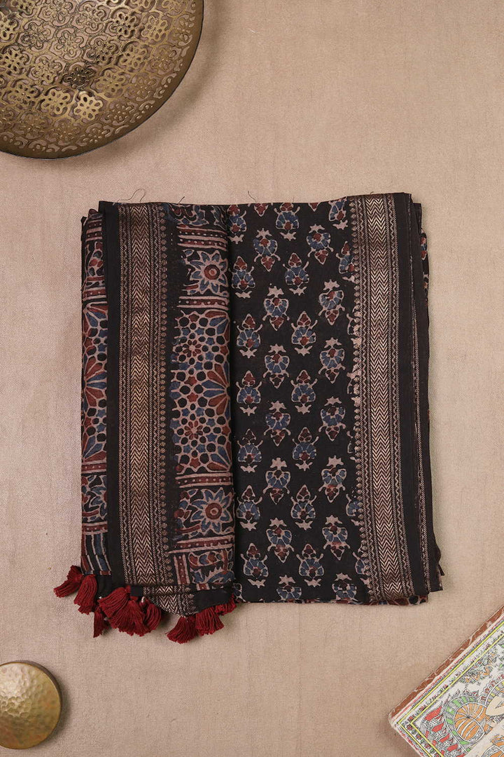 Top & Dupatta -Matkatus 