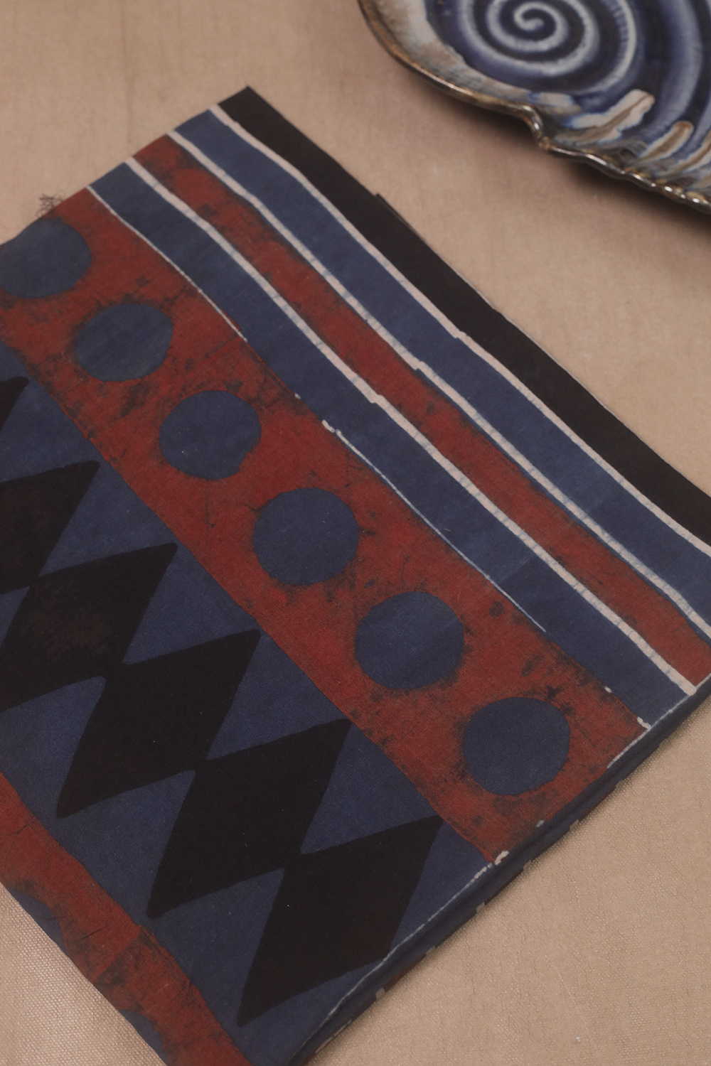 Ajrak Suits - Matkatus