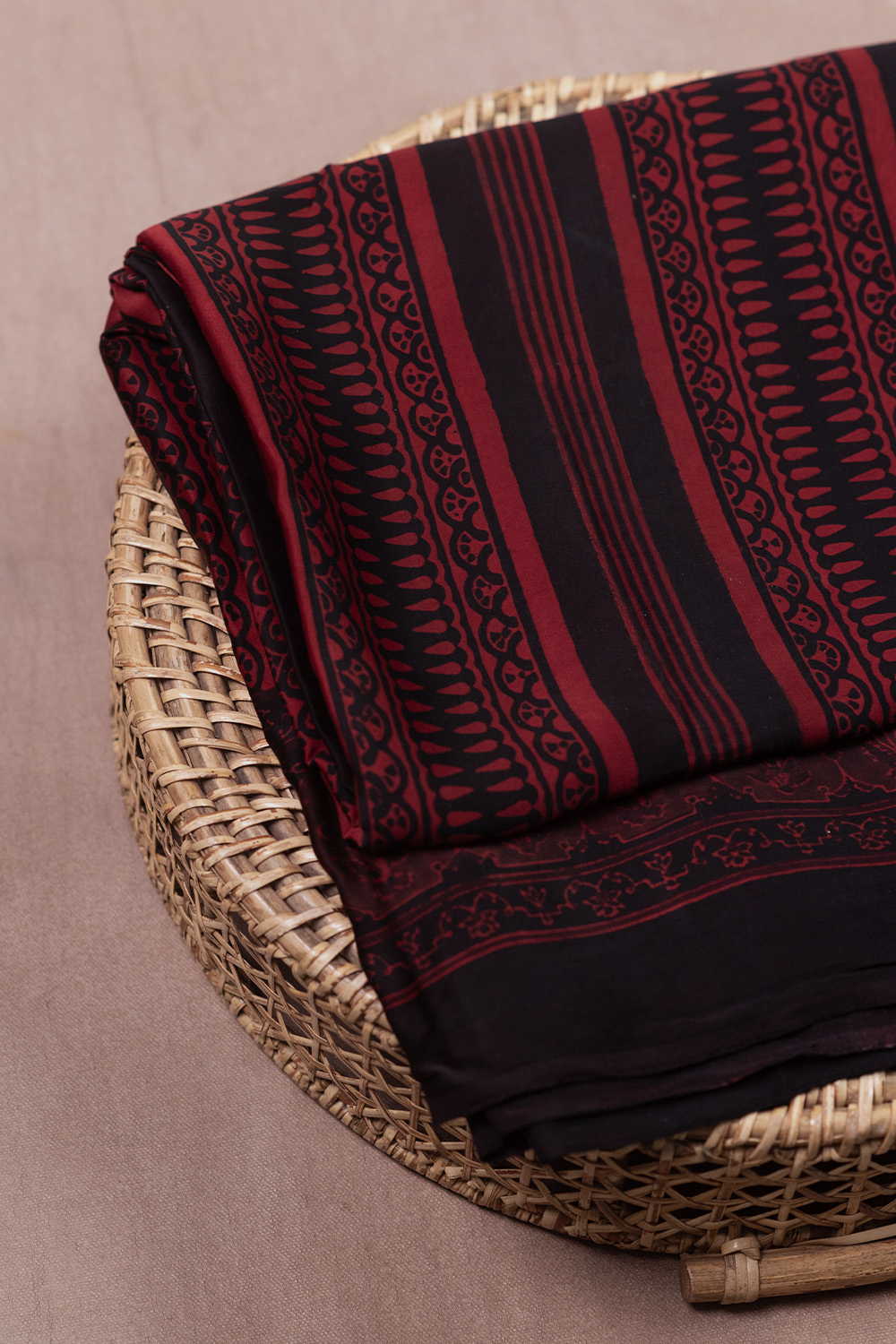 Silk Fabrics - Matkatus 