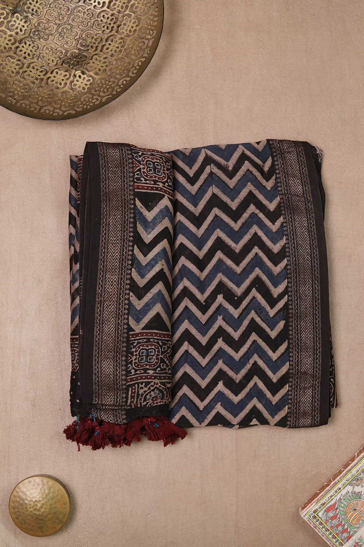 Top & Dupatta -Matkatus 