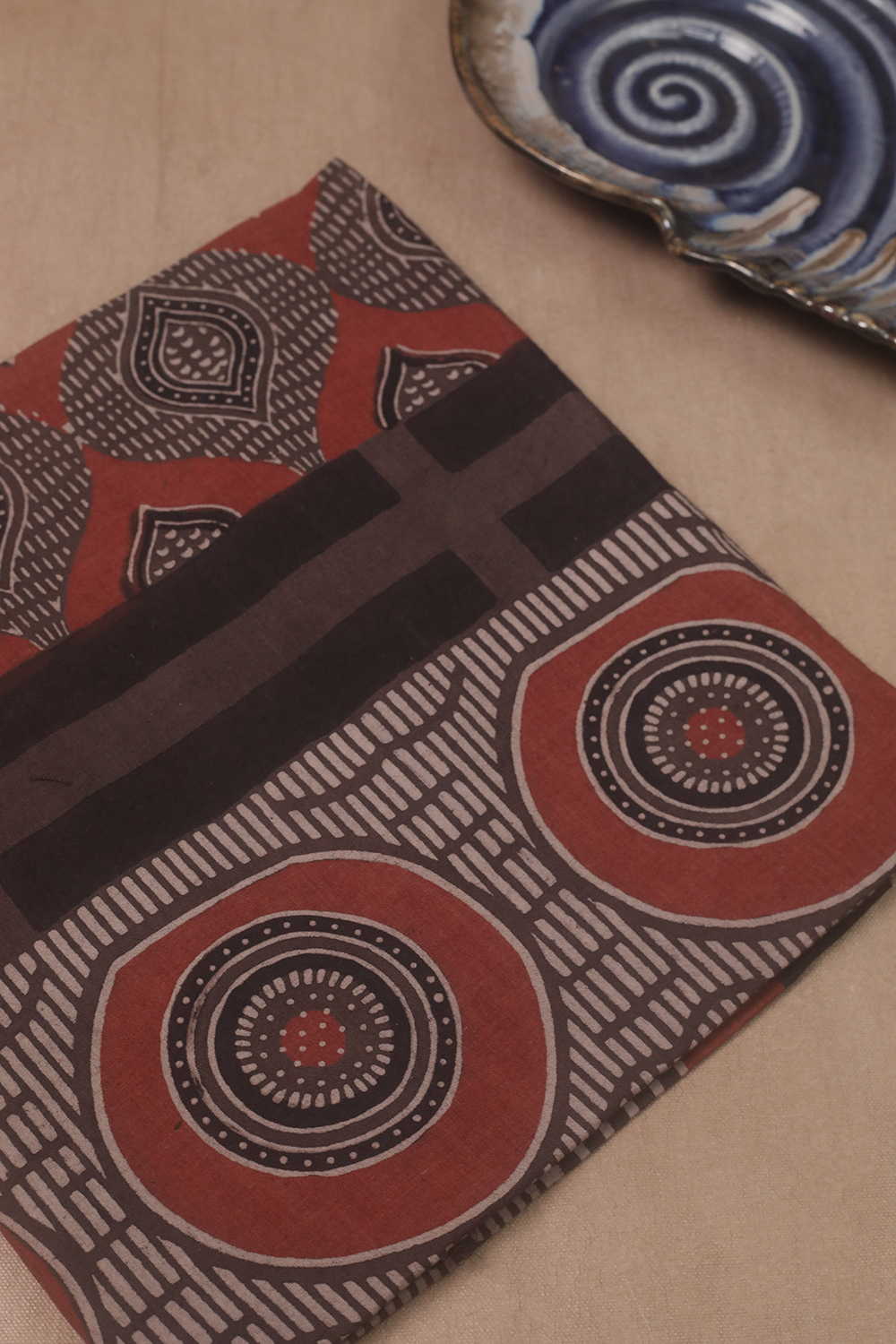 Ajrak Suits - Matkatus