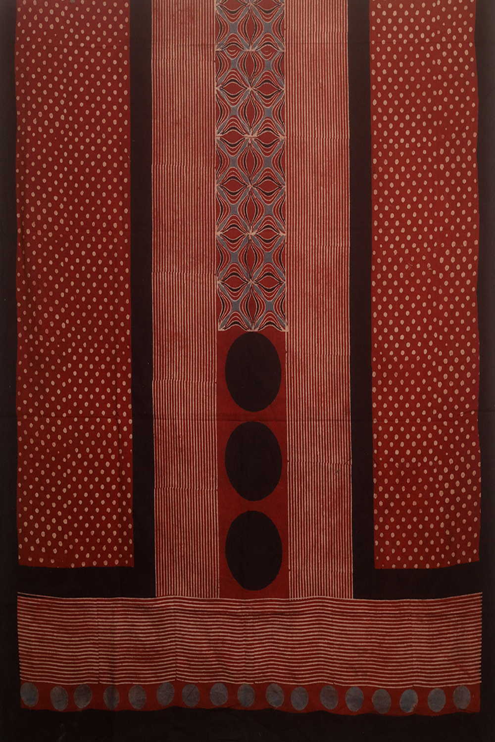 Ajrak Suits - Matkatus