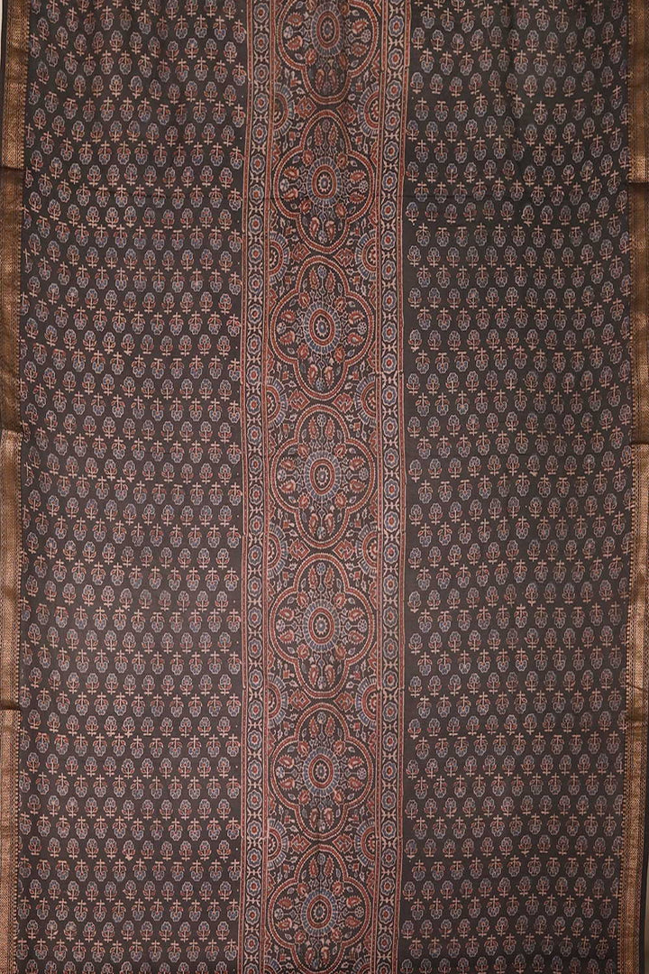 Unstitched Suits - Matkatus 
