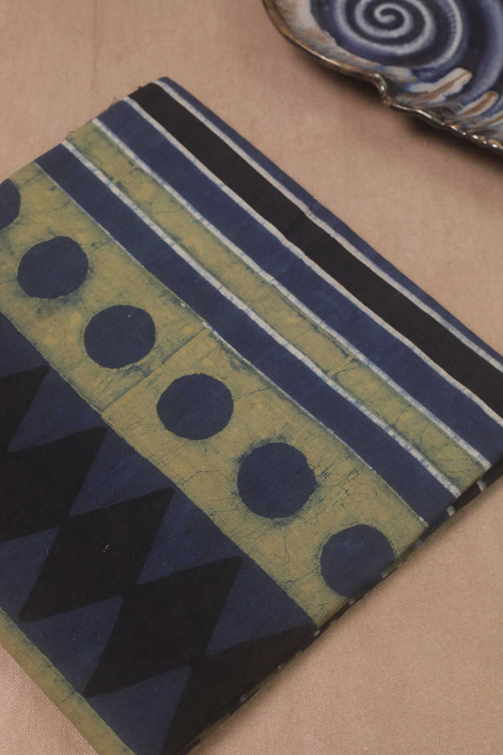 Ajrak Suits - Matkatus