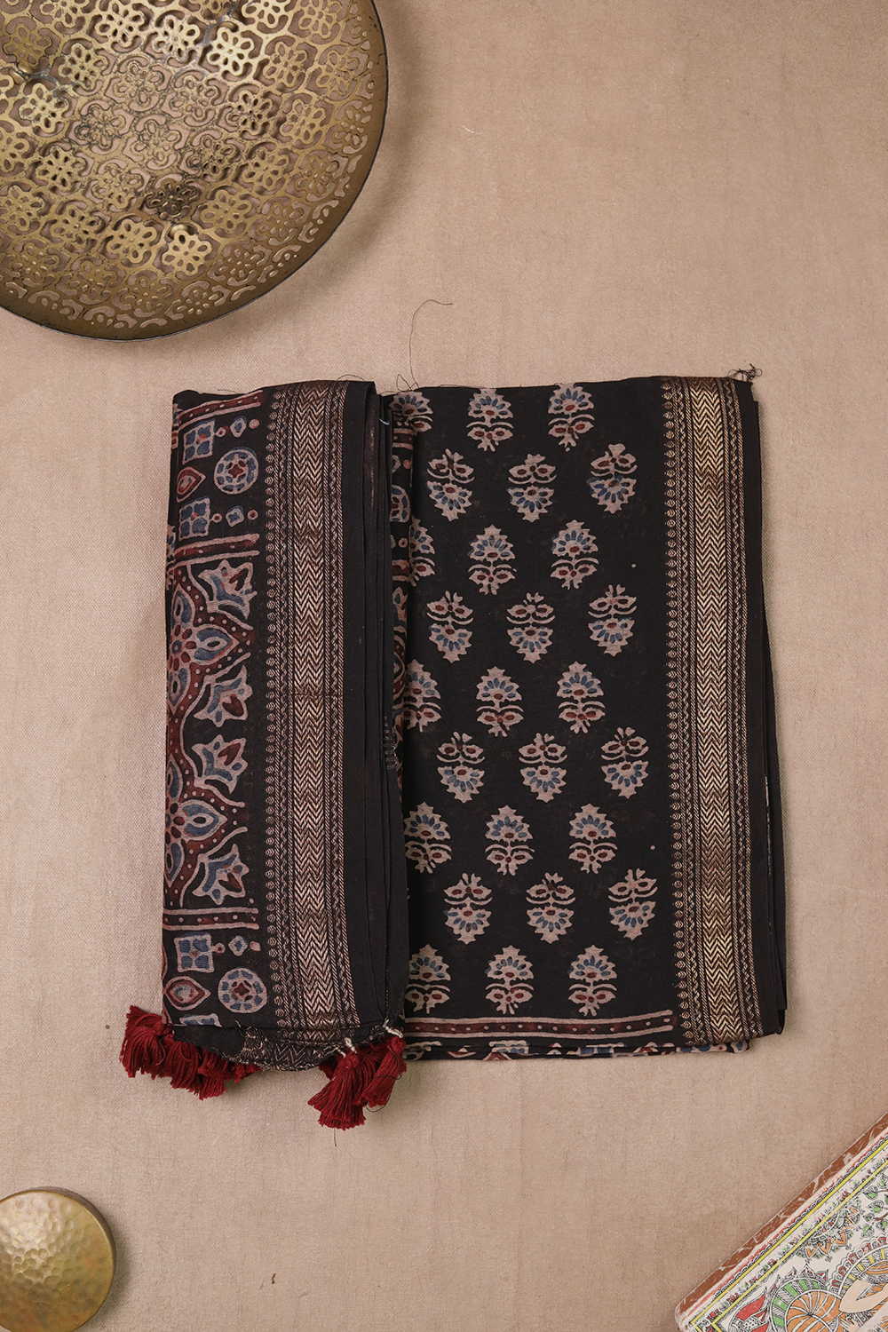 Top & Dupatta -Matkatus 