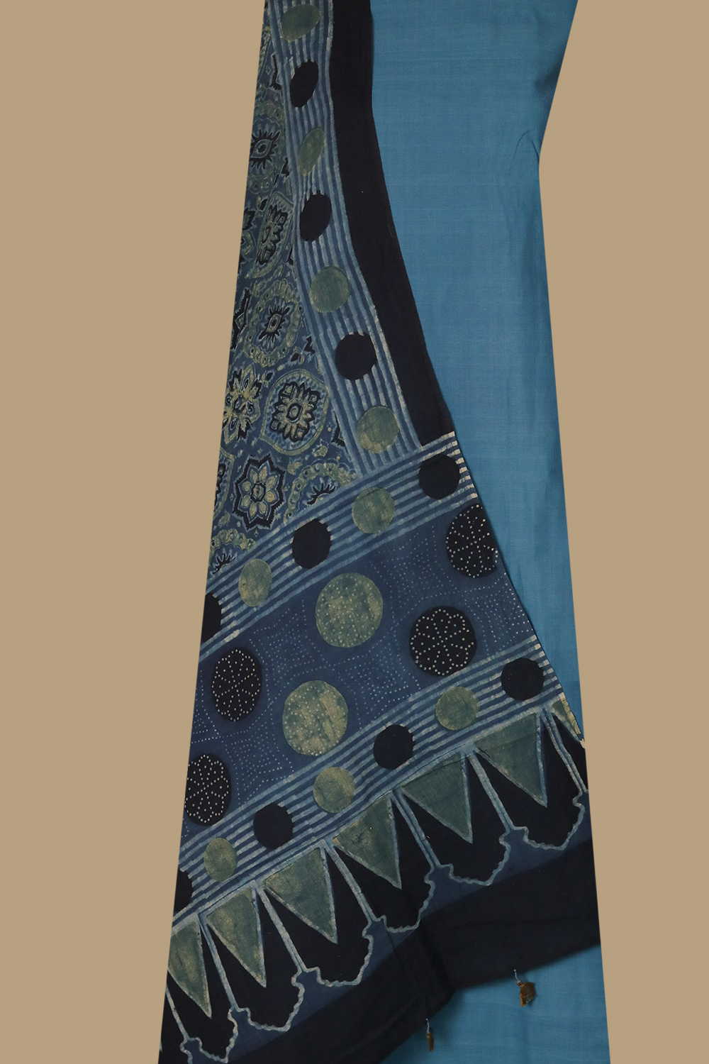Top & Dupatta - Matkatus