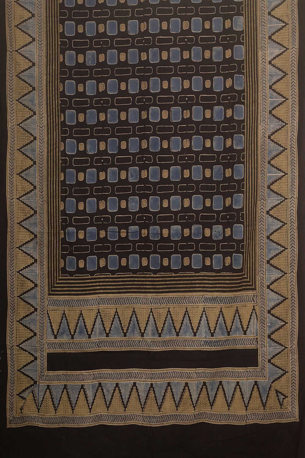 Ajrak Suits - Matkatus