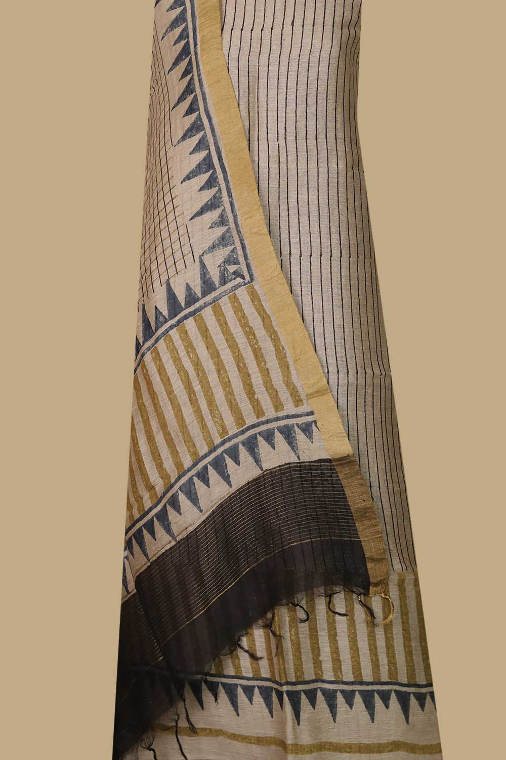Ajrak Linen Top & Dupatta - Matkatus 