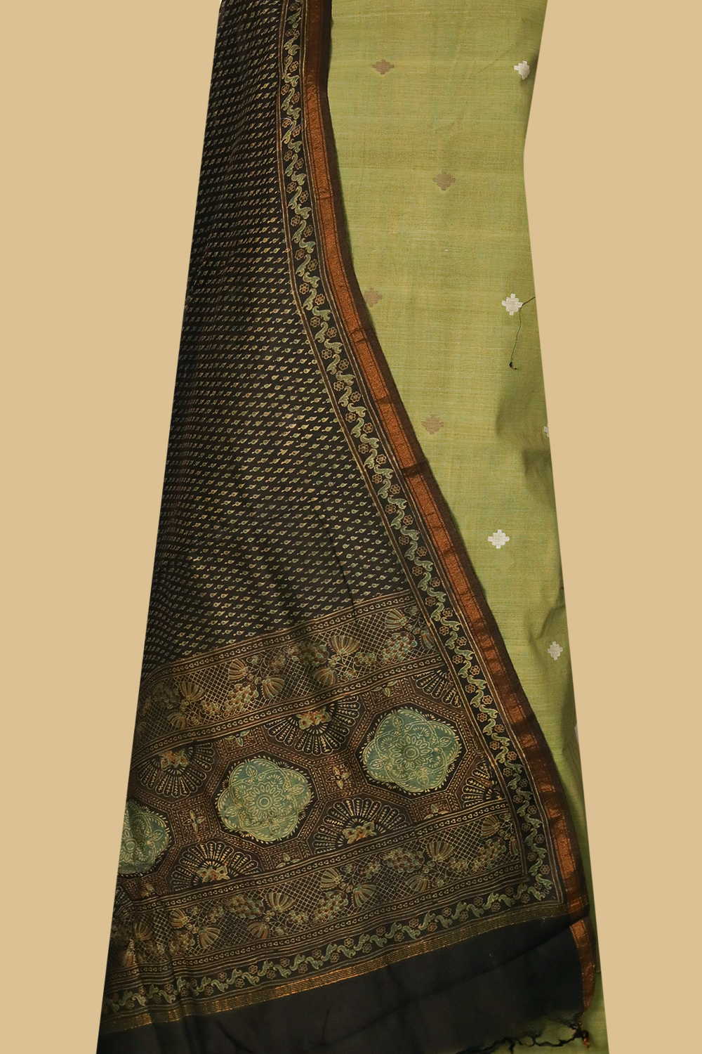 Top & Dupatta - Matkatus