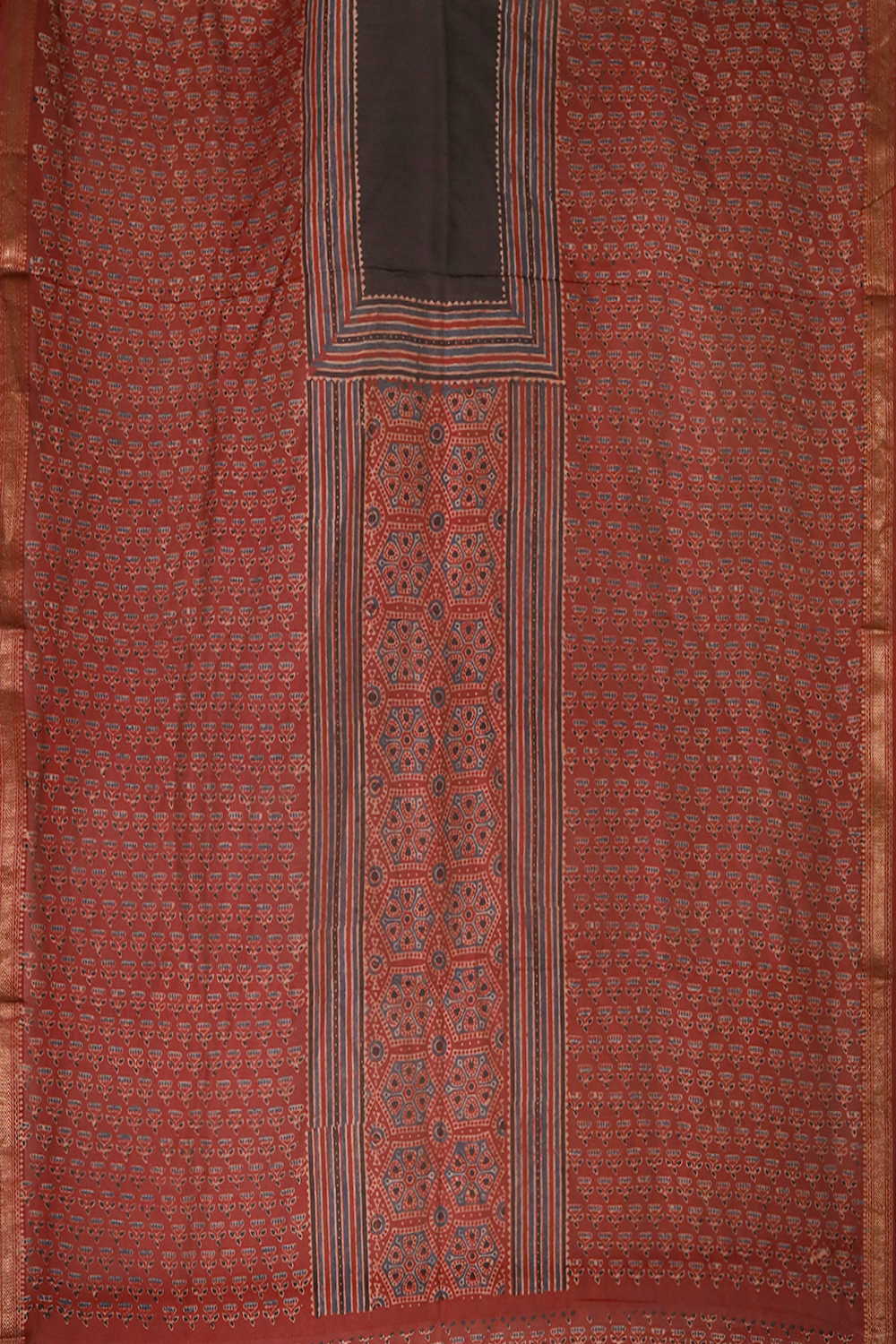 Unstitched Suits - Matkatus 