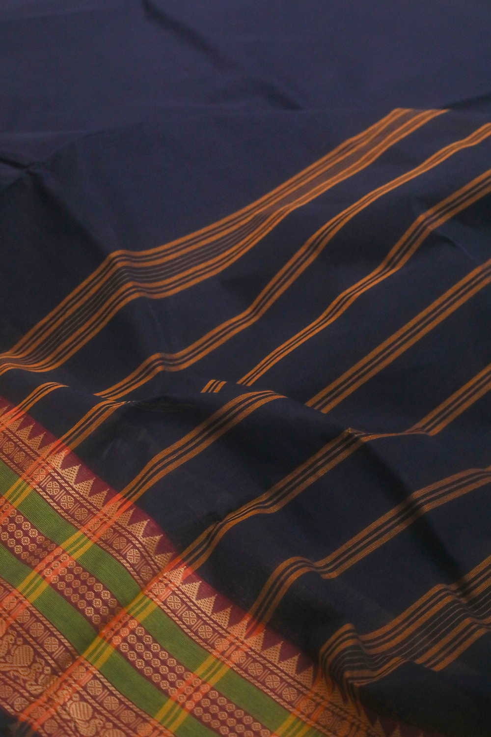 Sarees - Matkatus
