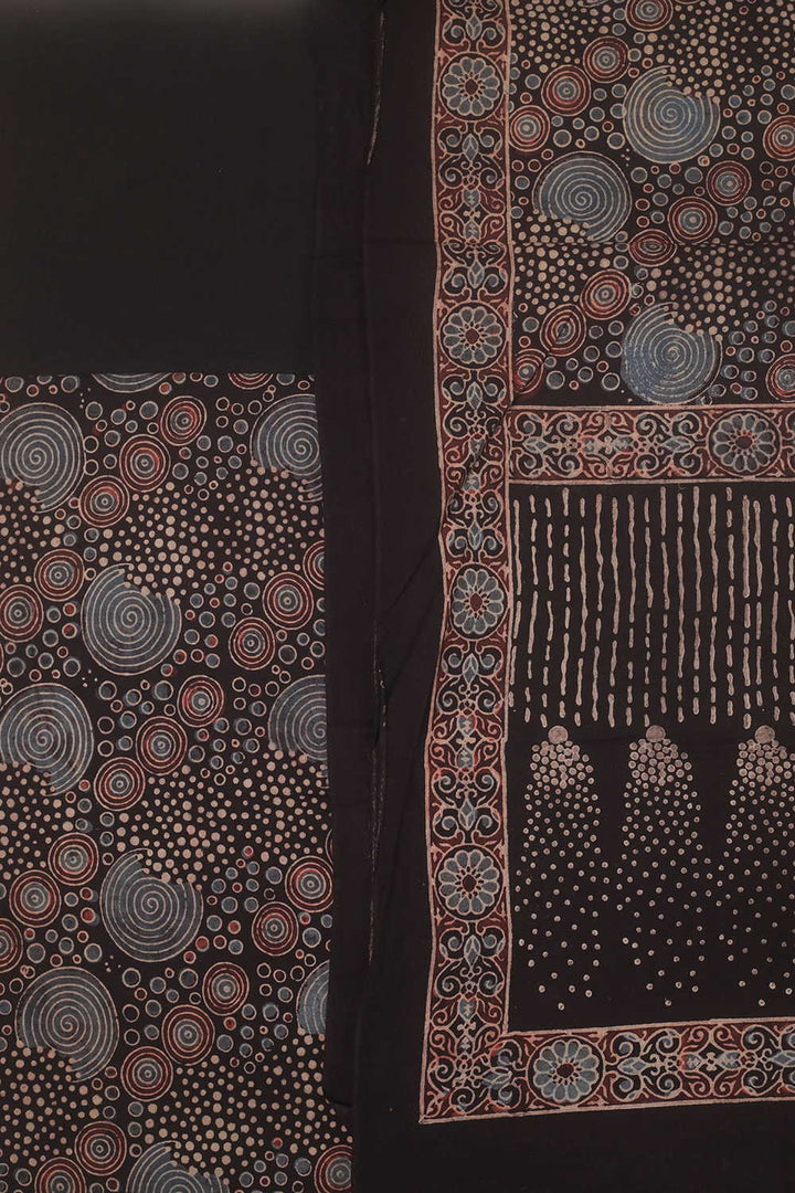 Ajrak Suits - Matkatus 