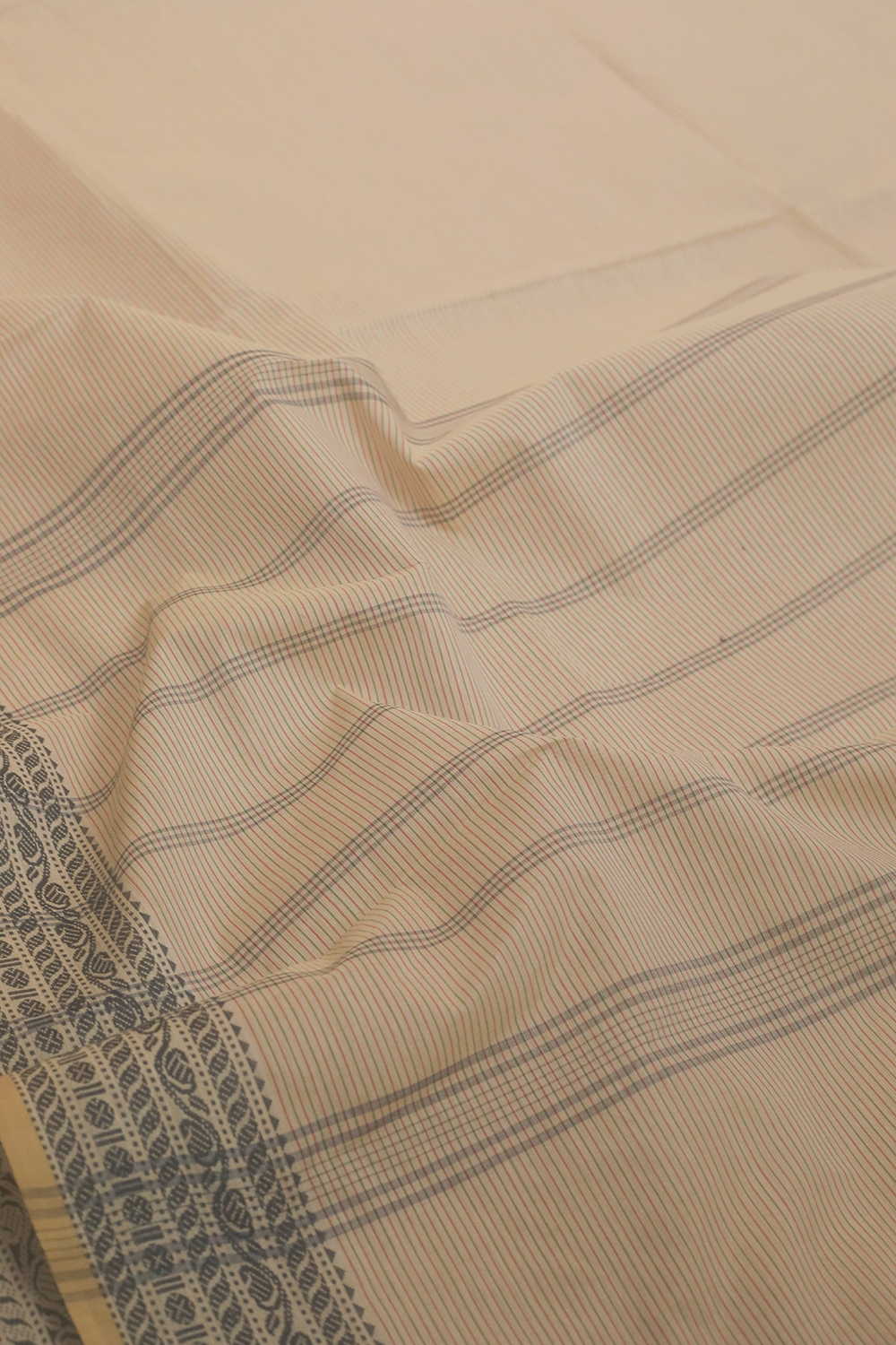 Sarees - Matkatus