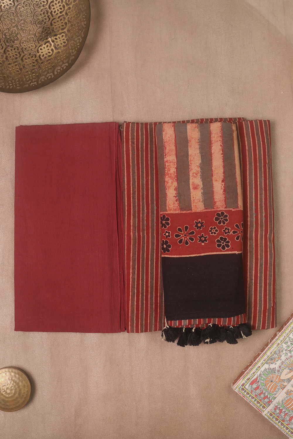 Ajrak Suits - Matkatus 