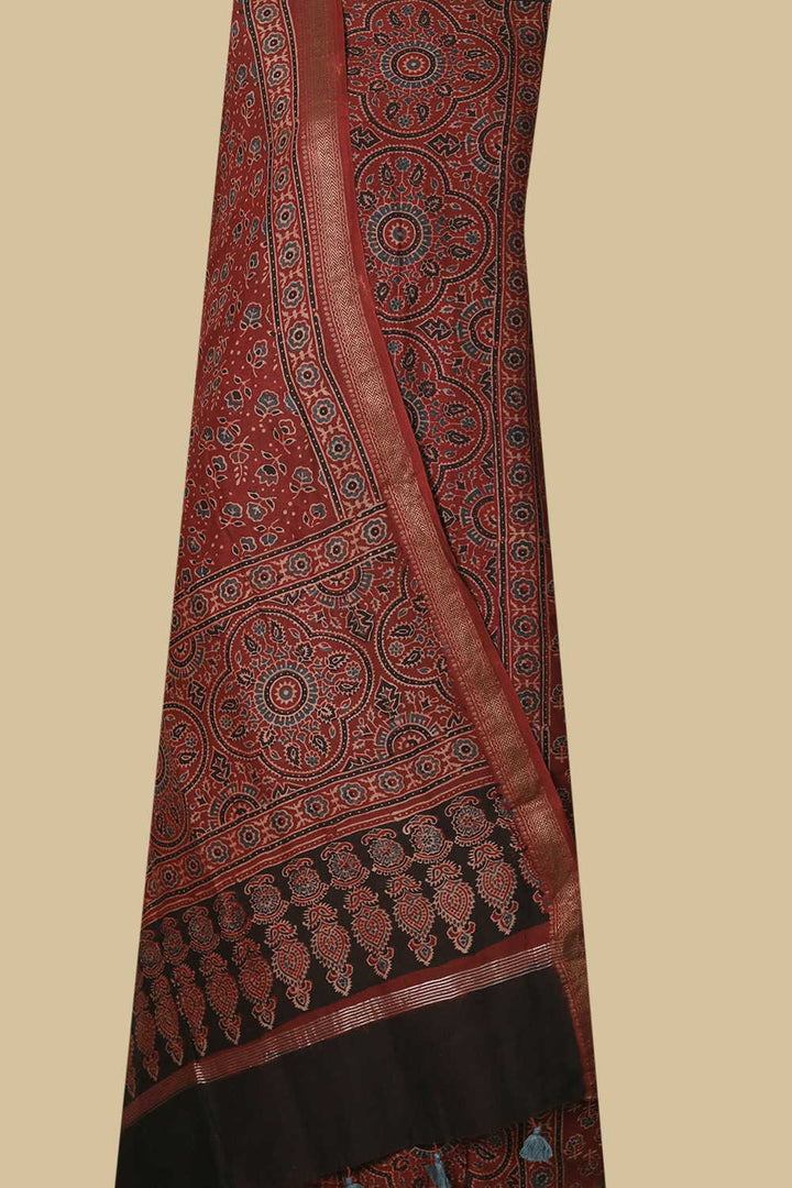 Ajrak Suits - Matkatus 