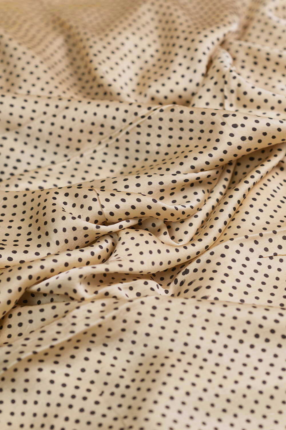 Silk Fabrics - Matkatus 