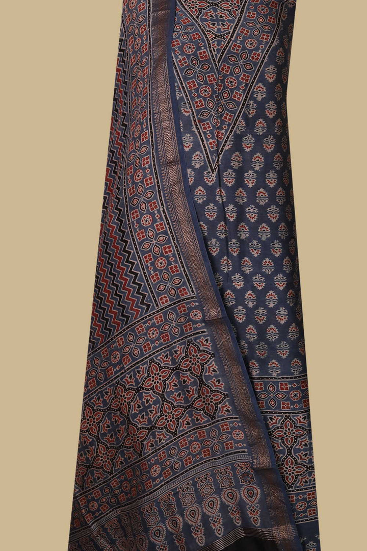 Ajrak Suits - Matkatus 