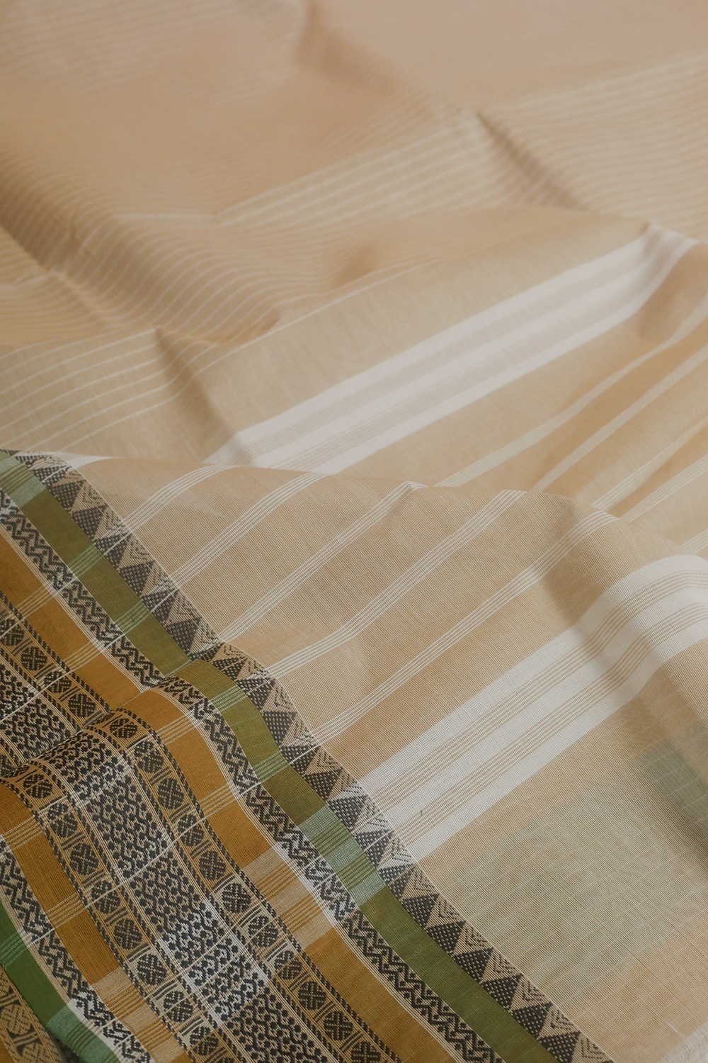 Sarees - Matkatus