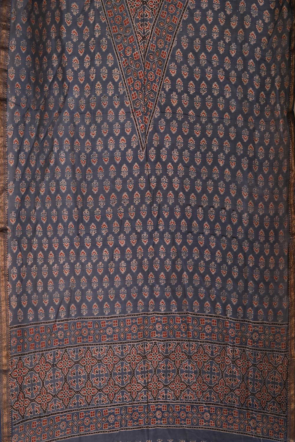 Unstitched Suits - Matkatus 