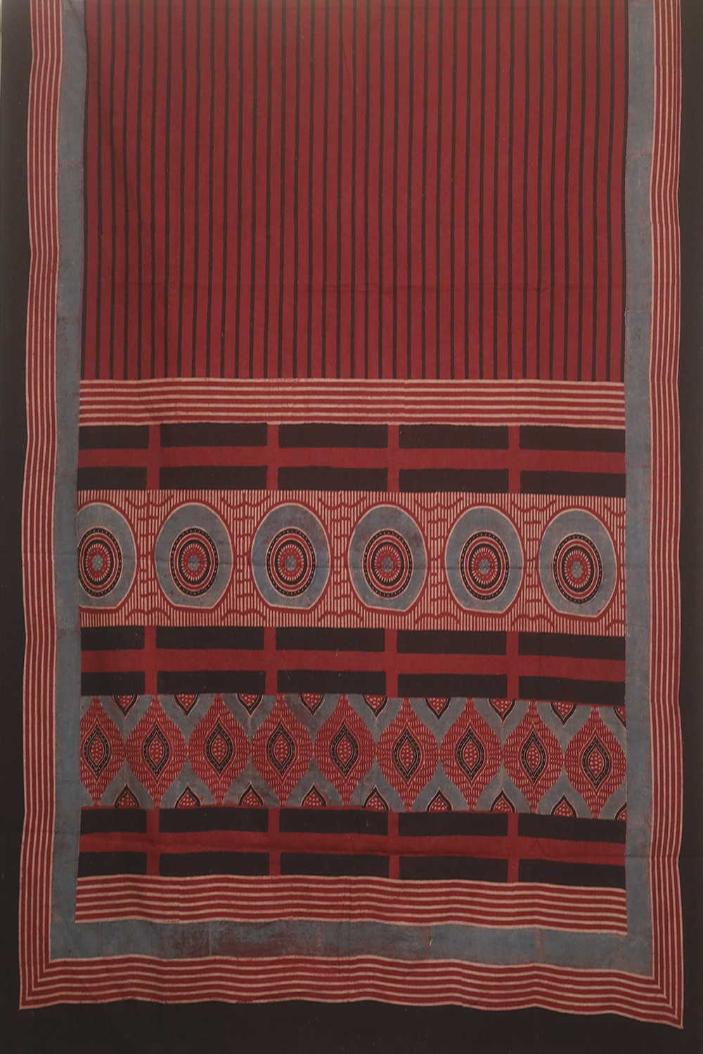 Ajrak Suits - Matkatus