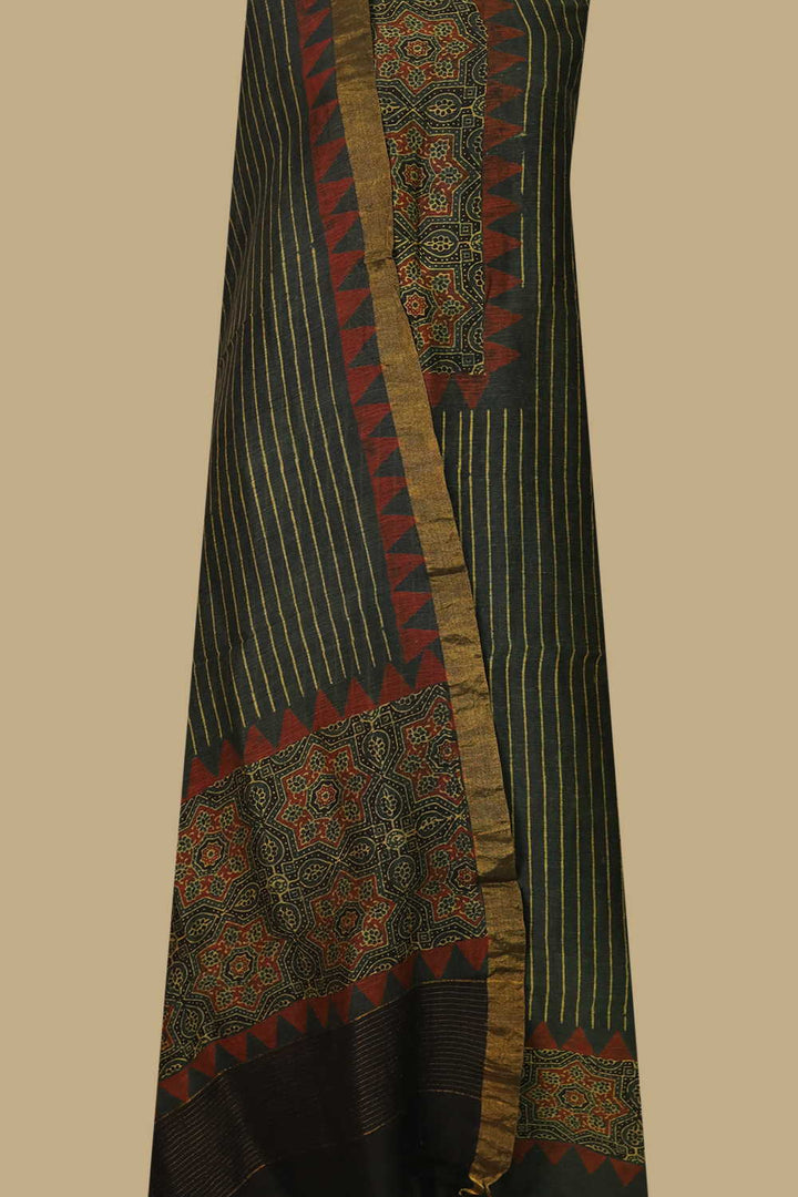 Ajrak Linen Top & Dupatta - Matkatus 