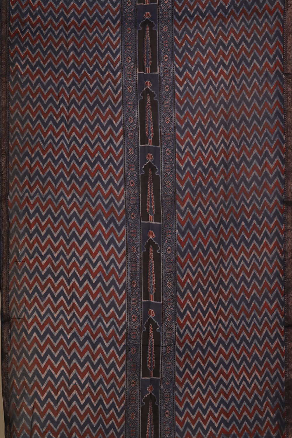 Unstitched Suits - Matkatus 