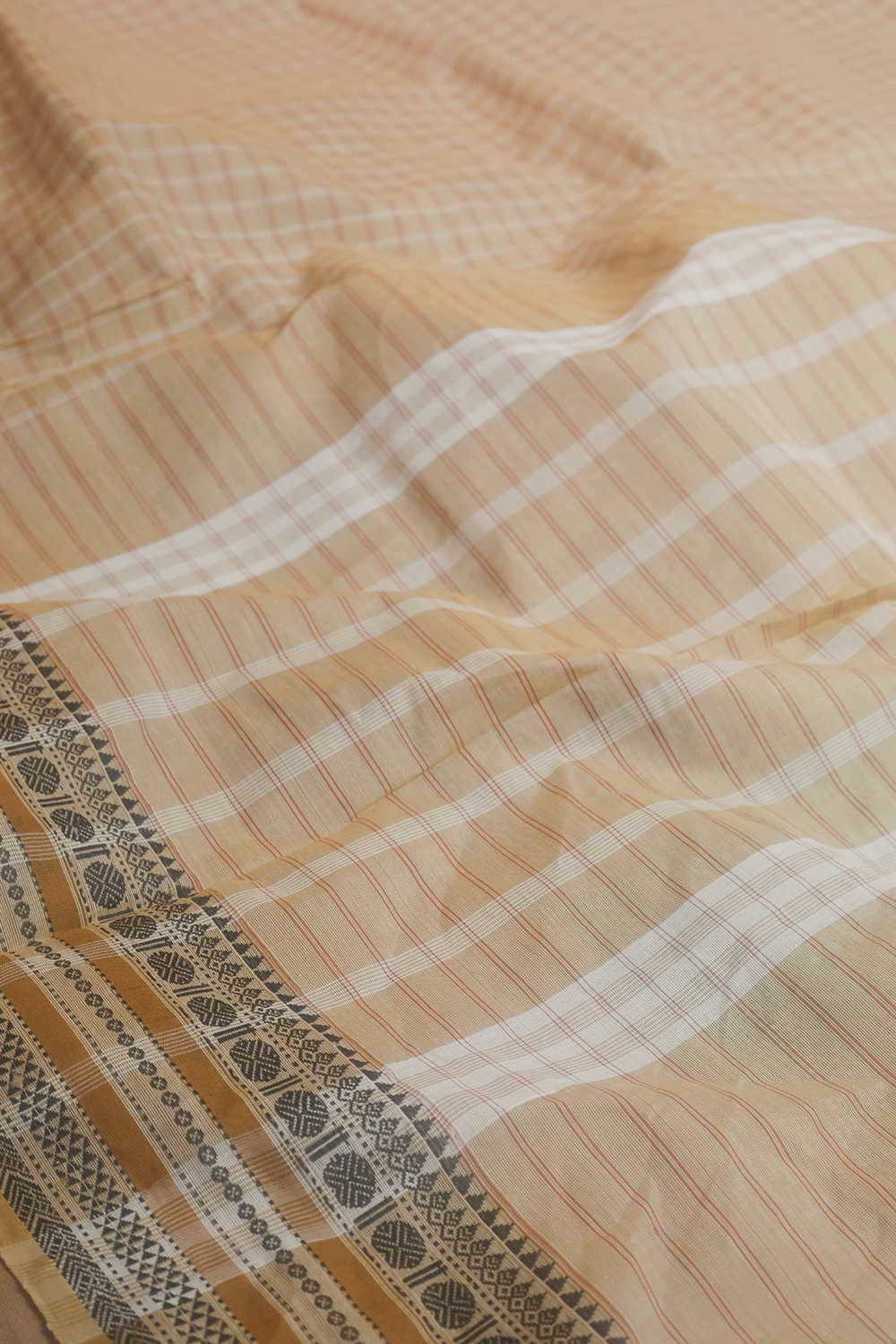Sarees - Matkatus