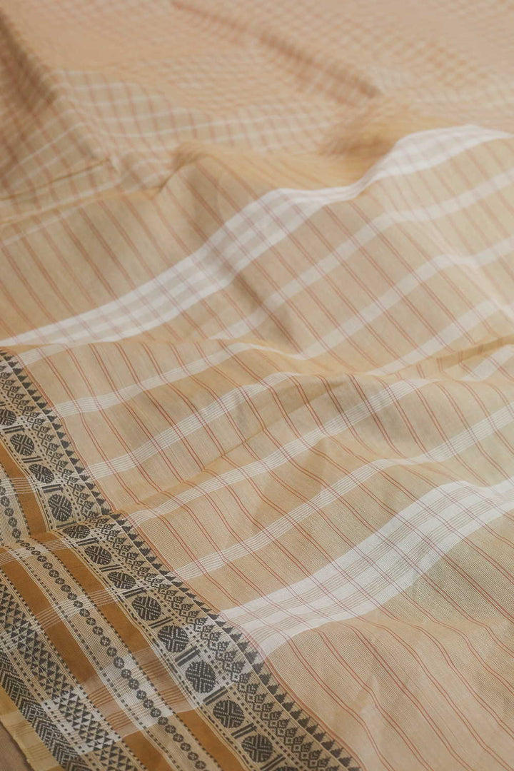 Sarees - Matkatus