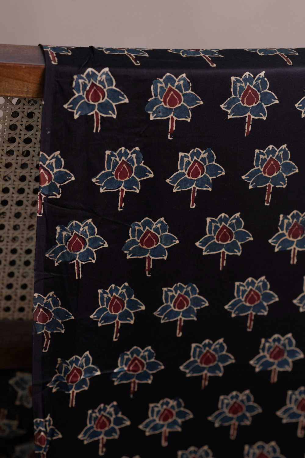 Silk Fabrics - Matkatus 