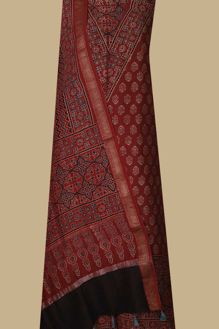 Ajrak Suits - Matkatus 