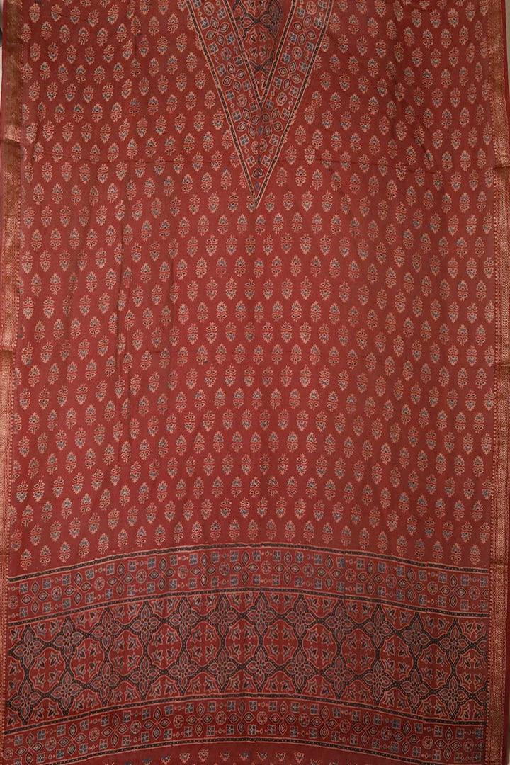 Unstitched Suits - Matkatus 
