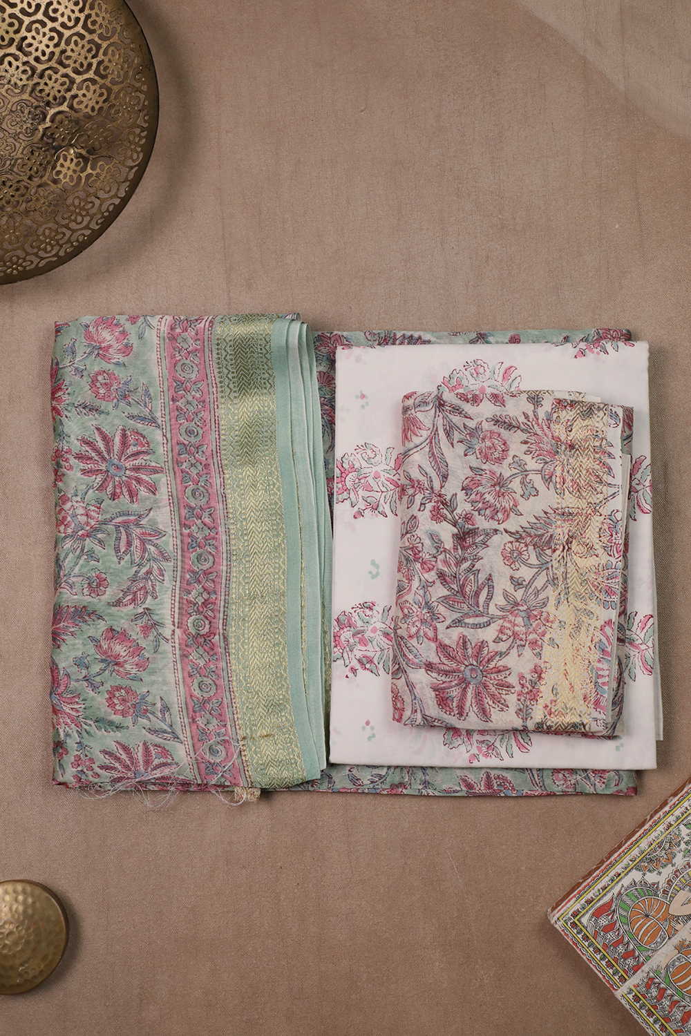 Unstitched Suits - Matkatus 