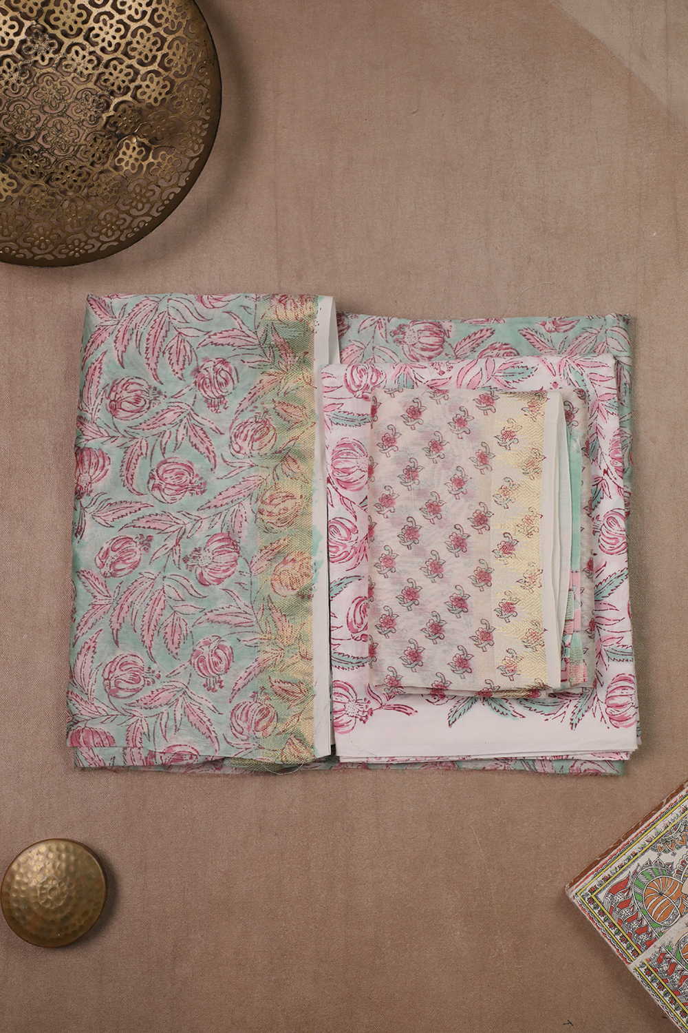 Unstitched Suits - Matkatus 