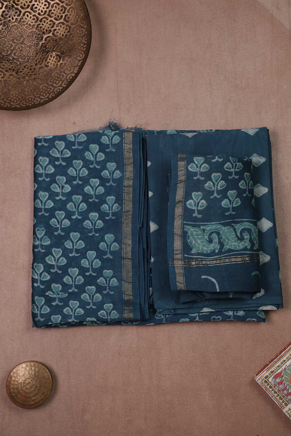 Unstitched Suits - Matkatus 