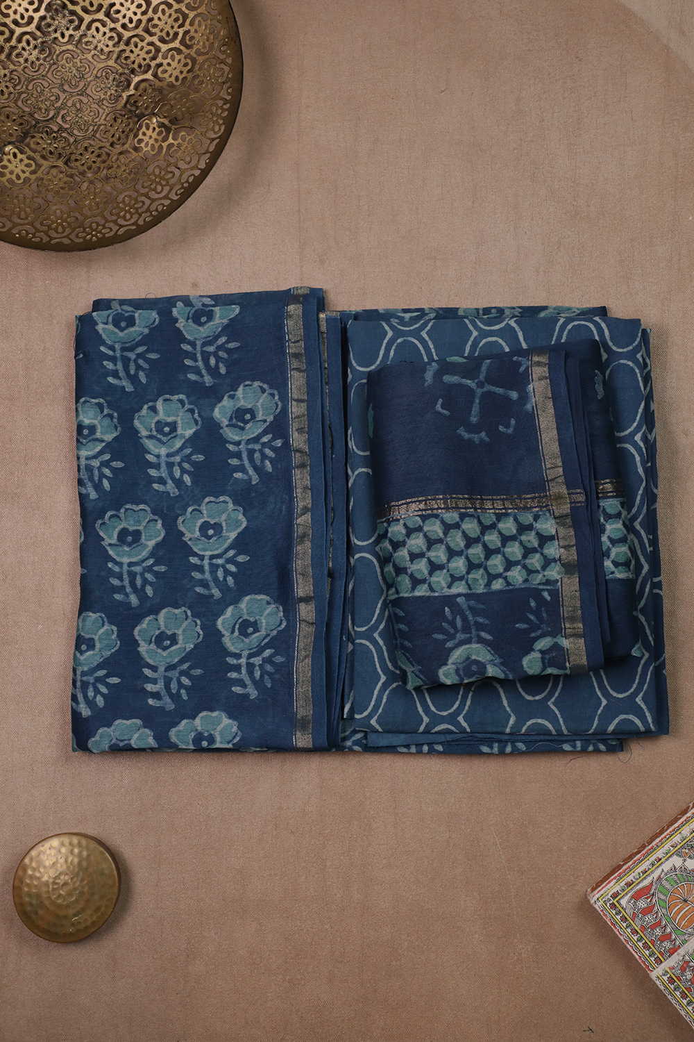 Unstitched Suits - Matkatus 