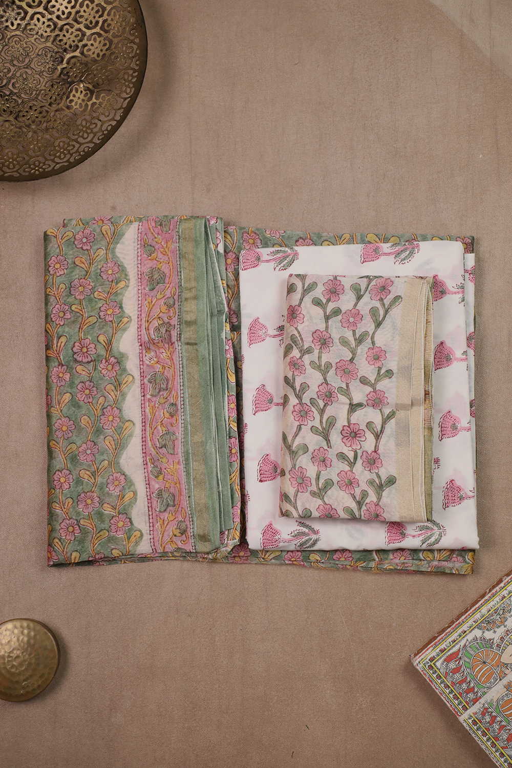 Unstitched Suits - Matkatus 