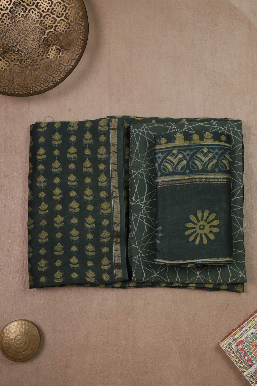 Unstitched Suits - Matkatus 