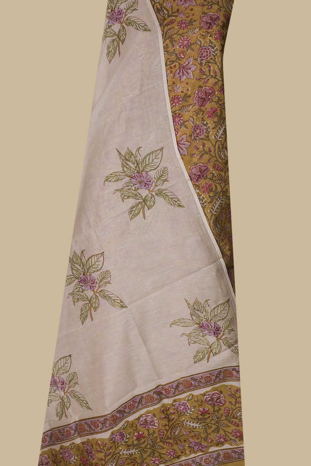 Unstitched Suits - Matkatus 