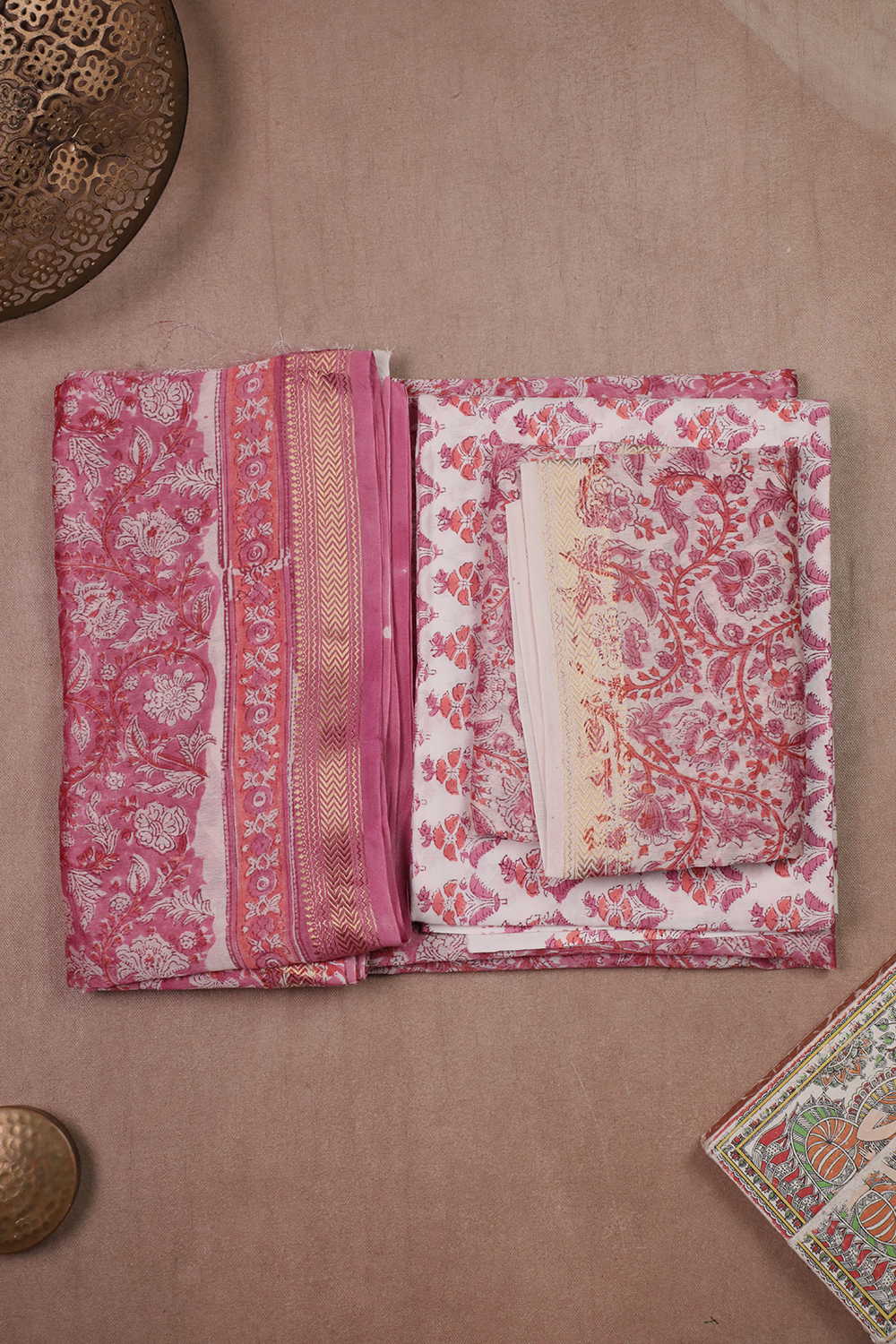 Unstitched Suits - Matkatus 