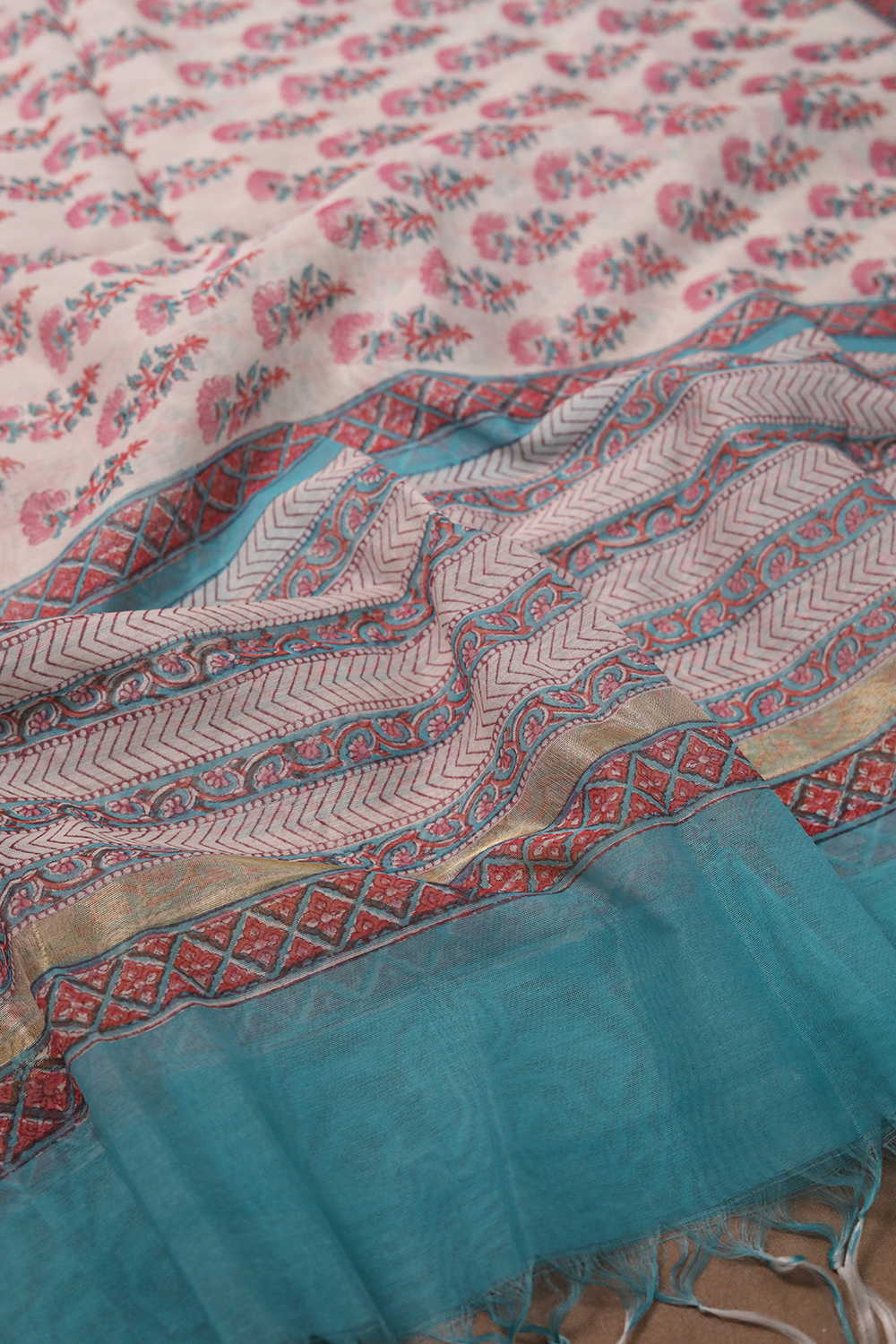 Cotton Dupattas - Matkatus