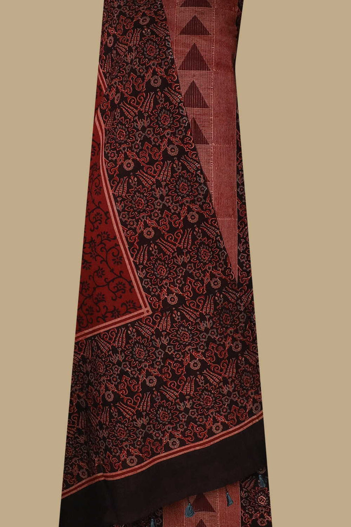 Ajrak Suits - Matkatus 