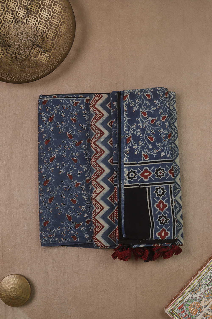 Ajrak Suits - Matkatus 