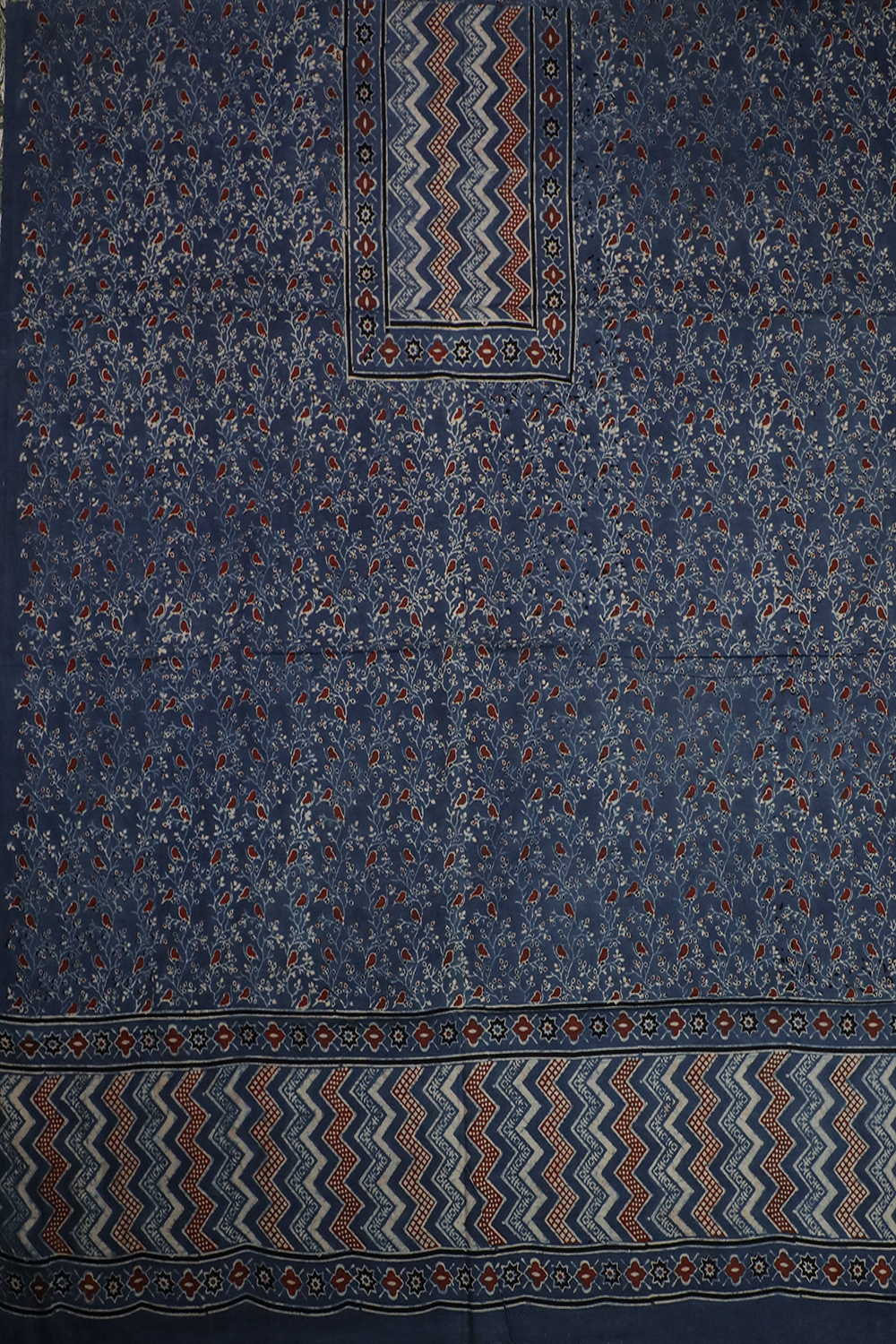 Unstitched Suits - Matkatus 