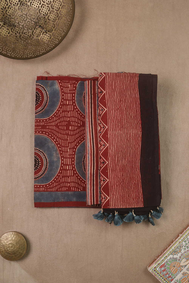 Unstitched Suits - Matkatus 