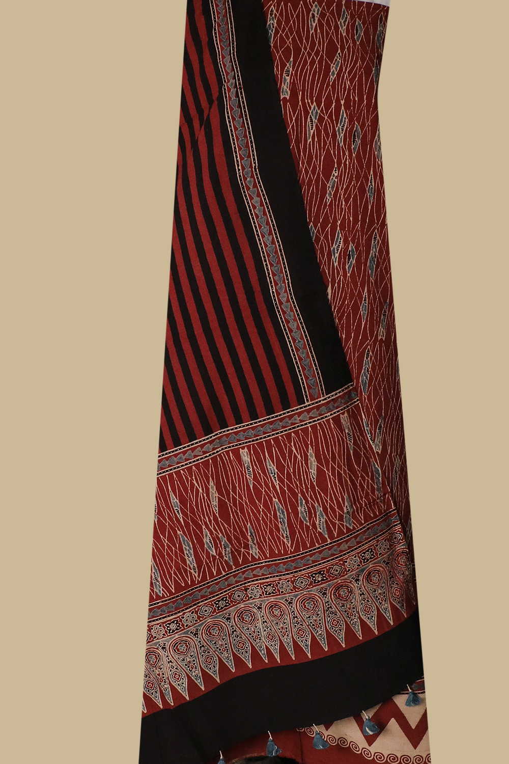 Unstitched Suits - Matkatus 