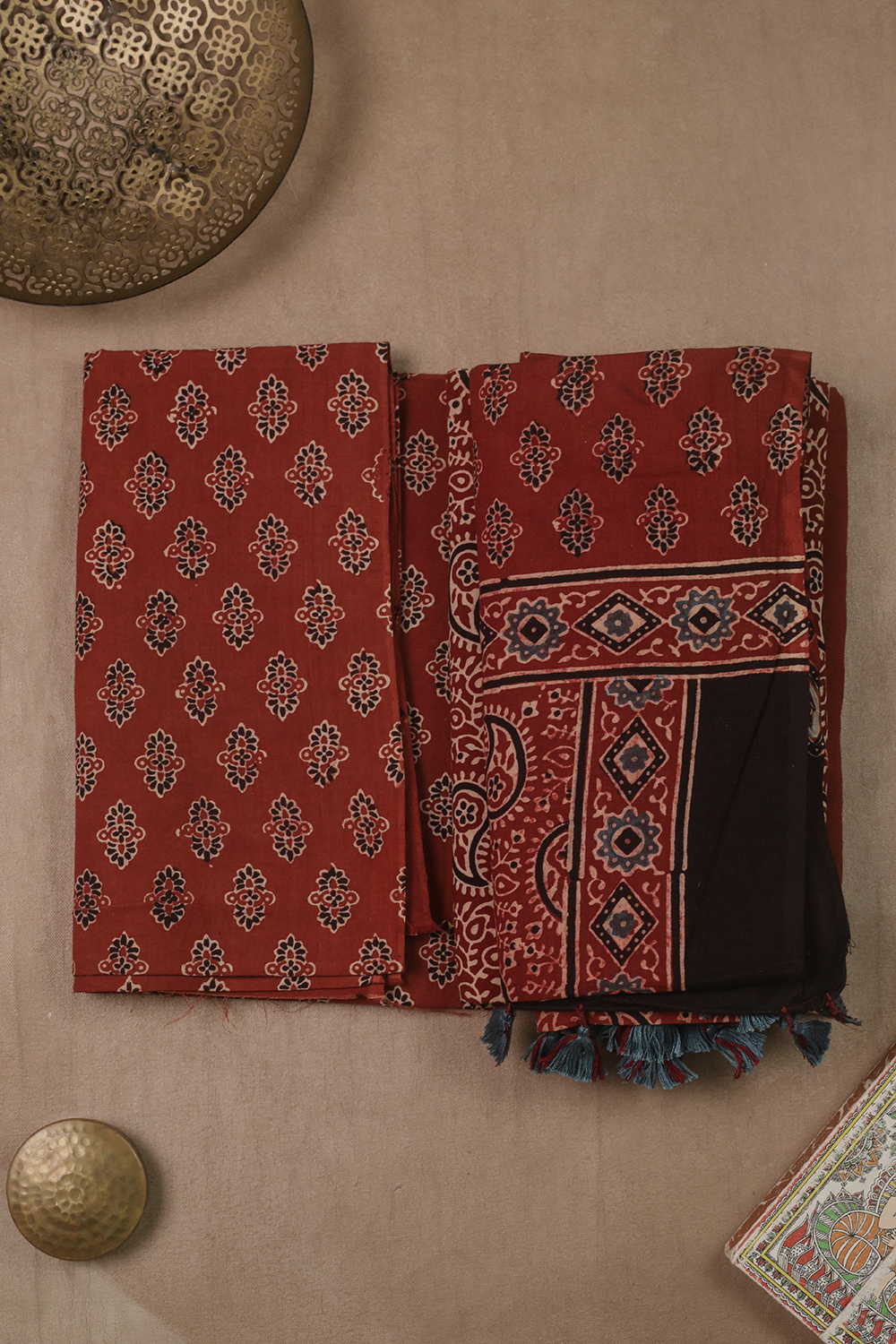 Unstitched Suits - Matkatus 