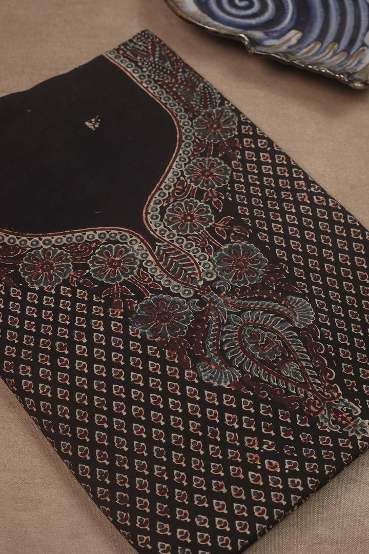 Ajrak Kaftan Fabric - Matkatus 