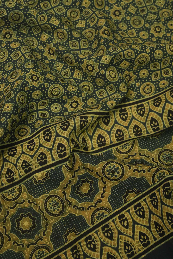 Ajrak Kaftan - Matkatus 