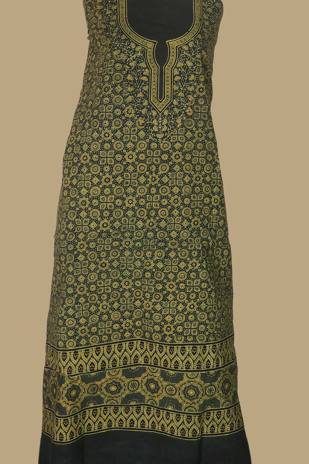 Ajrak Kaftan Fabric - Matkatus 