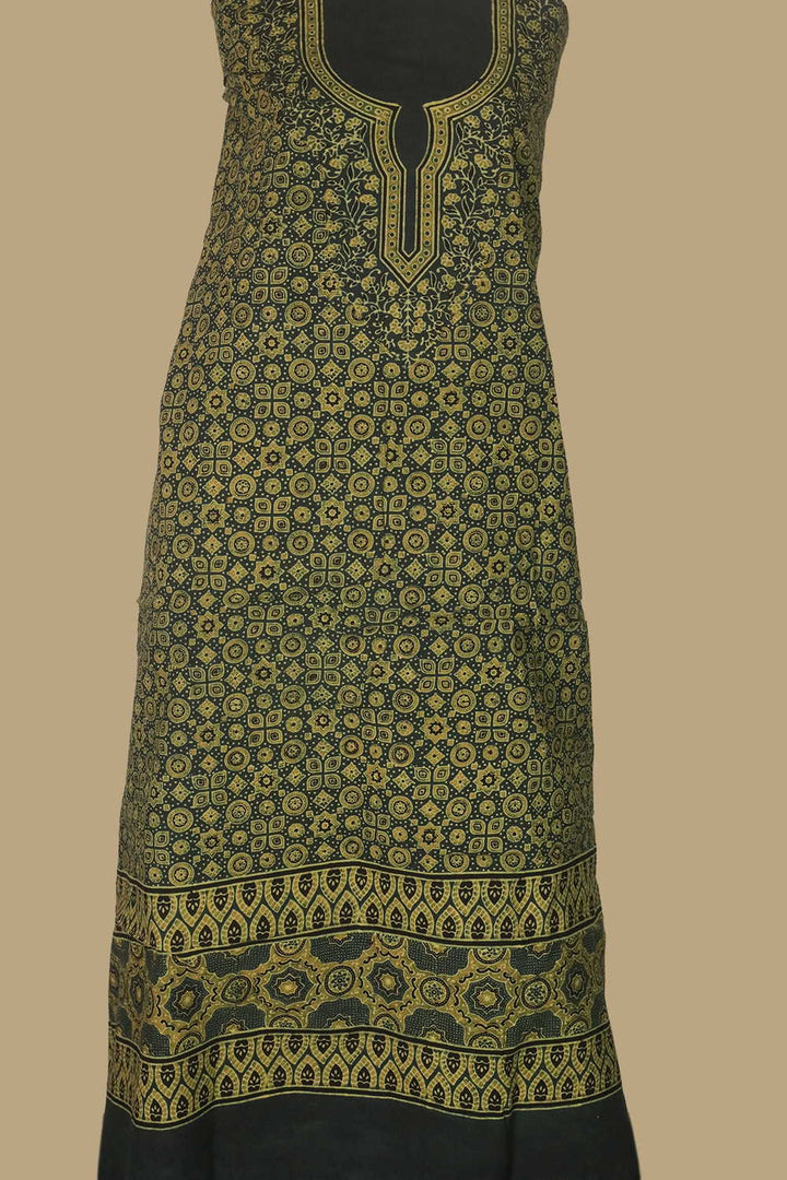 Ajrak Kaftan Fabric - Matkatus 